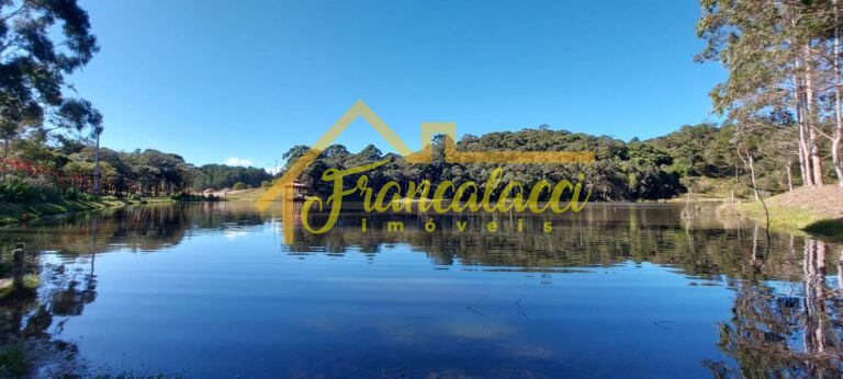 CASA EM CONDOMÍNIO FEHADO