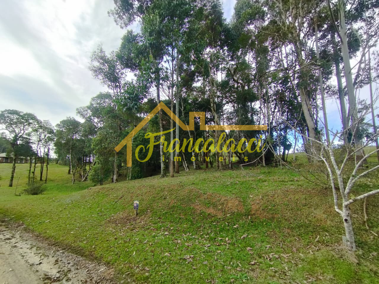 Terreno no Condomínio Costa da Serra Vila Golf